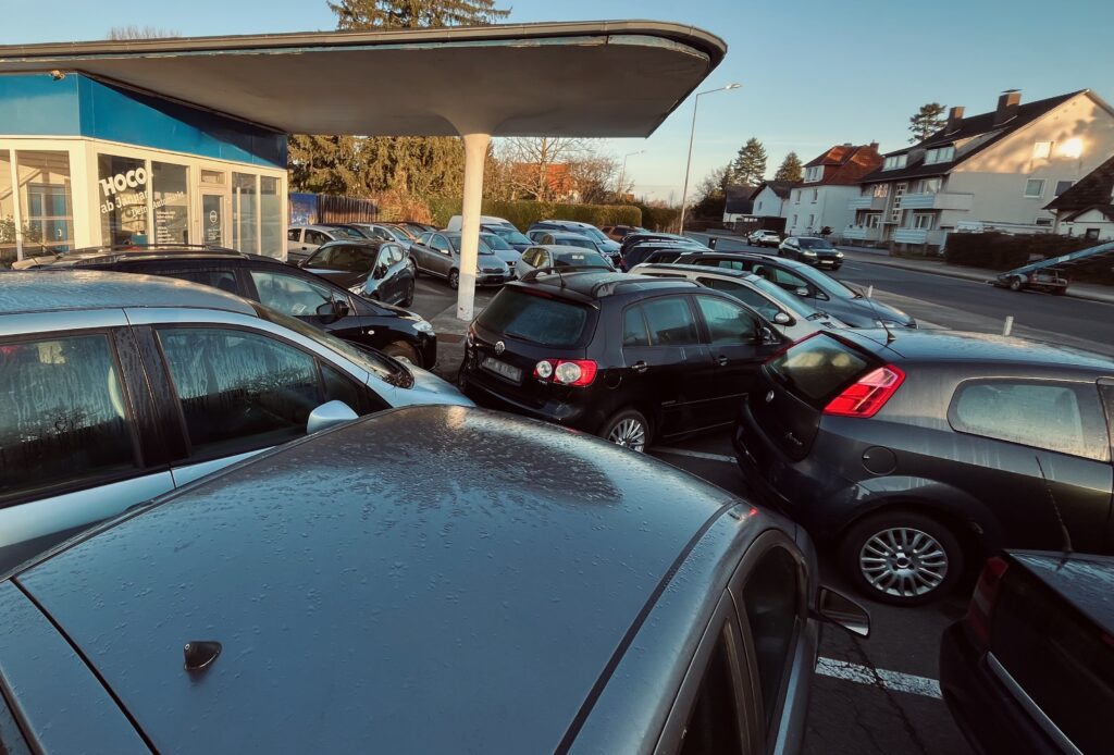 HOCO Automarkt Gebrauchtwagen – neuer Standort: an der Marienstraße 157a – alte Tankstelle Nähe Nordfriedhof